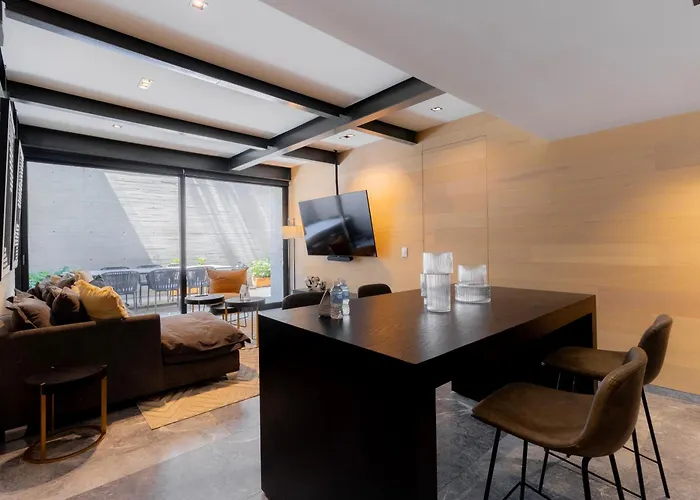 Capitalia Moliere Masaryk Aparthotel 5*